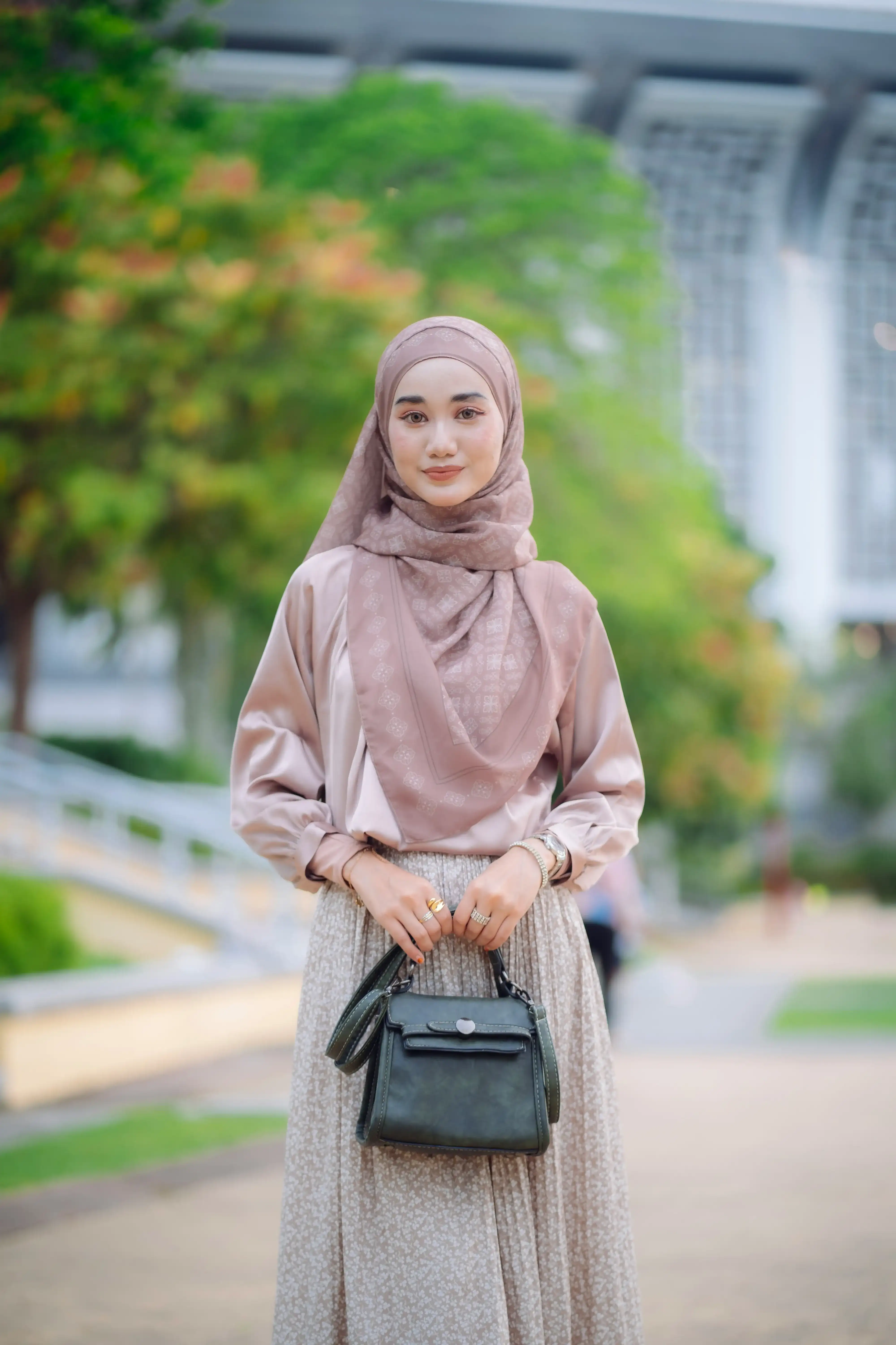 Busana muslim jahitan custom Hayya Modiste Depok